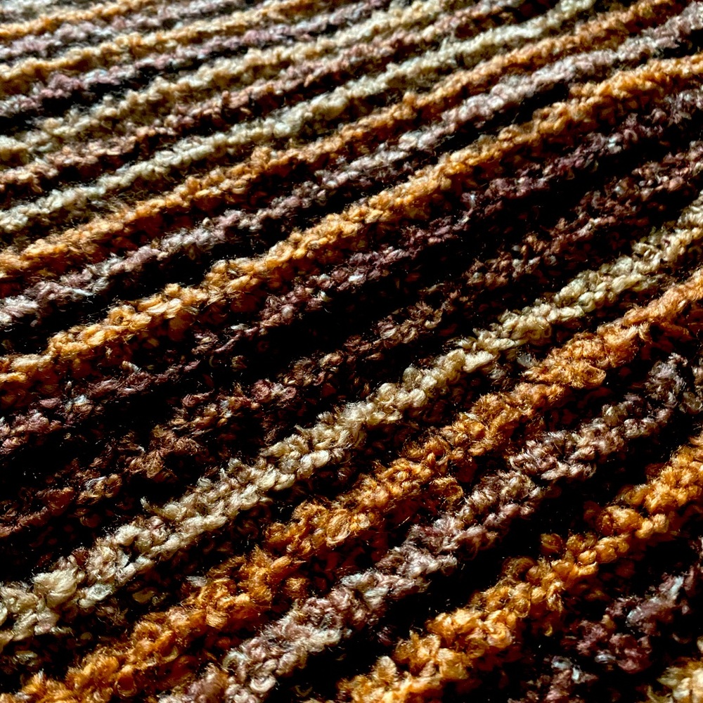 New hand made crochet throw blanket - Picture 2 of 7